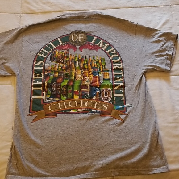 Cotton graphic Tee. - Picture 1 of 4